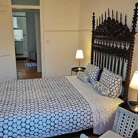 شقة Very Central Classis Apart 3 Bedrooms *
