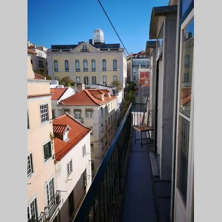 Very Central Classis Apart 3 Bedrooms شقة *